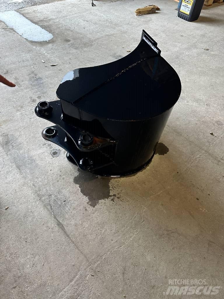 JCB 60 cm graveskovl Ковши