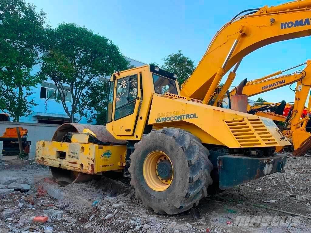 Bomag BW 225 D-3 Катки тротуарные