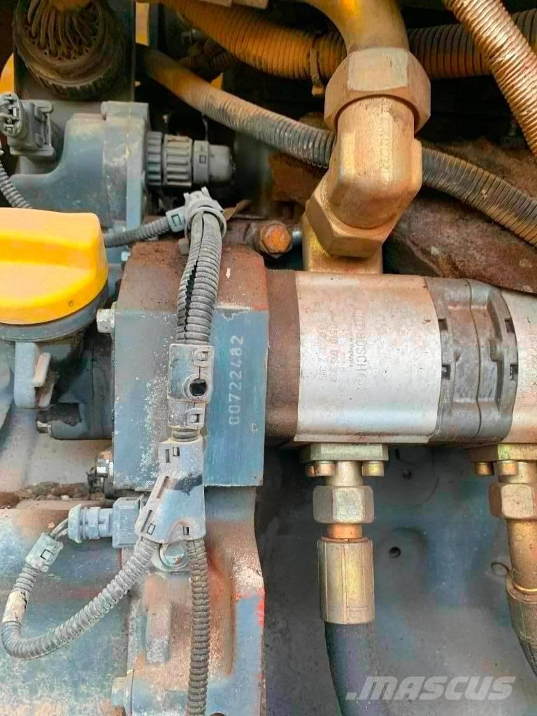 Bomag BW 225 D-3 Катки тротуарные