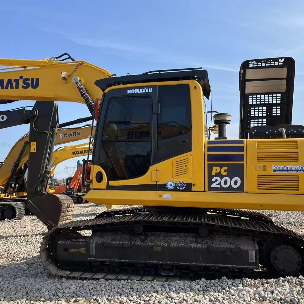 Komatsu PC 200 Гусеничные экскаваторы