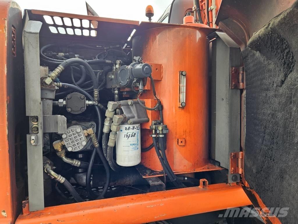Hitachi ZX130W Колёсные экскаваторы