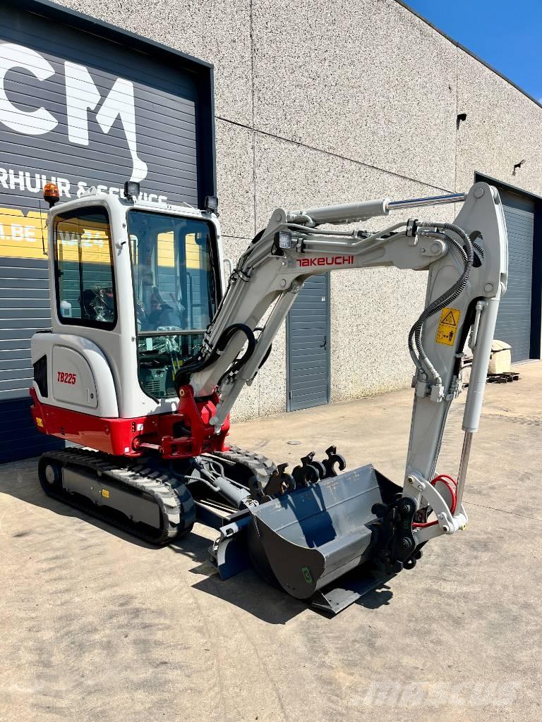 Takeuchi TB 225 Мини-экскаваторы