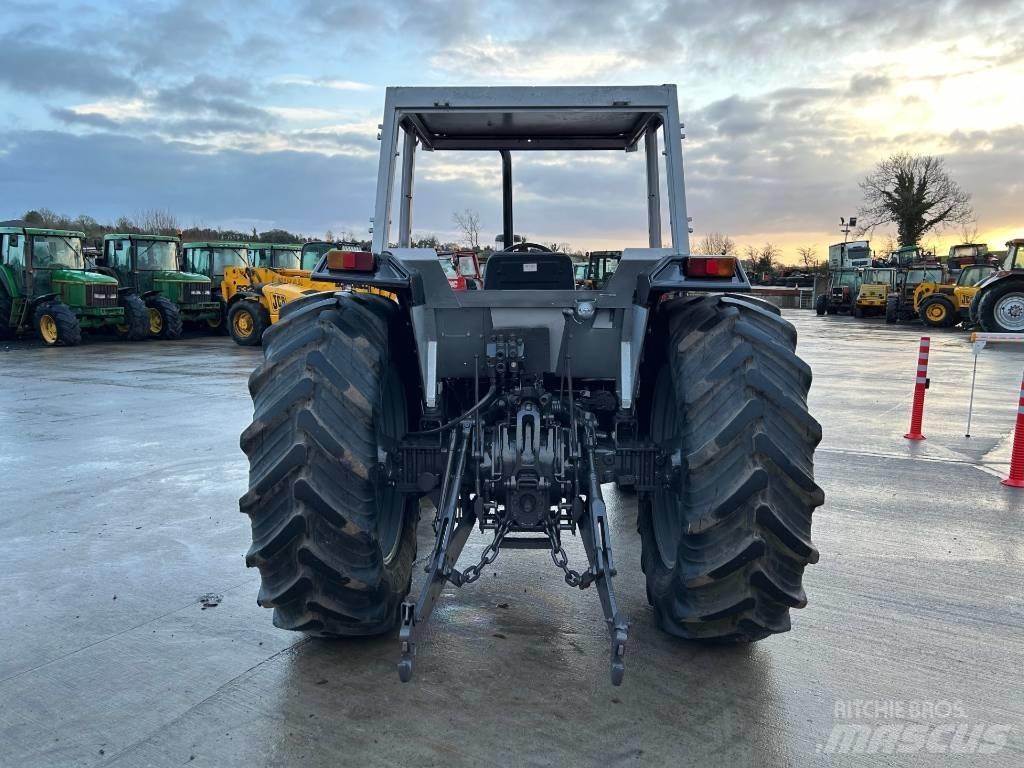 Massey Ferguson 390 Трактора