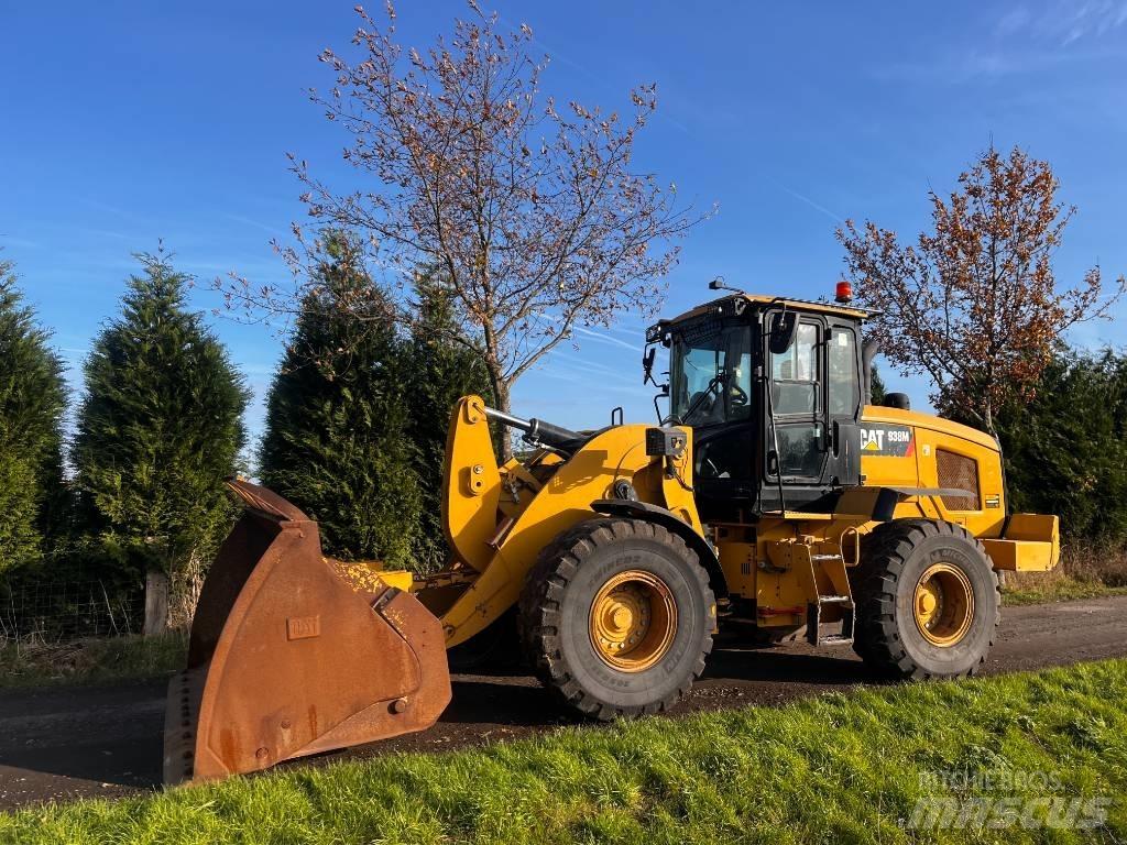 CAT 938M Фронтальные погрузчики