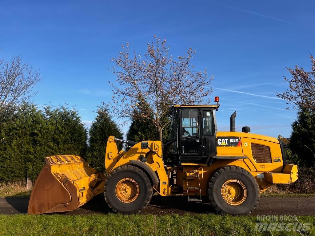 CAT 938M Фронтальные погрузчики
