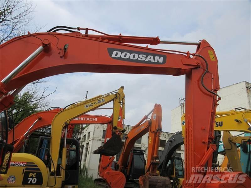 Doosan DX 300 LC Гусеничные экскаваторы