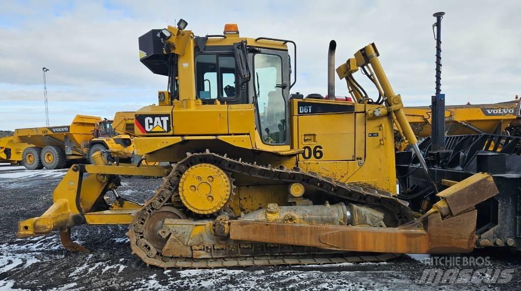 CAT D 6 T XL Гусеничные бульдозеры