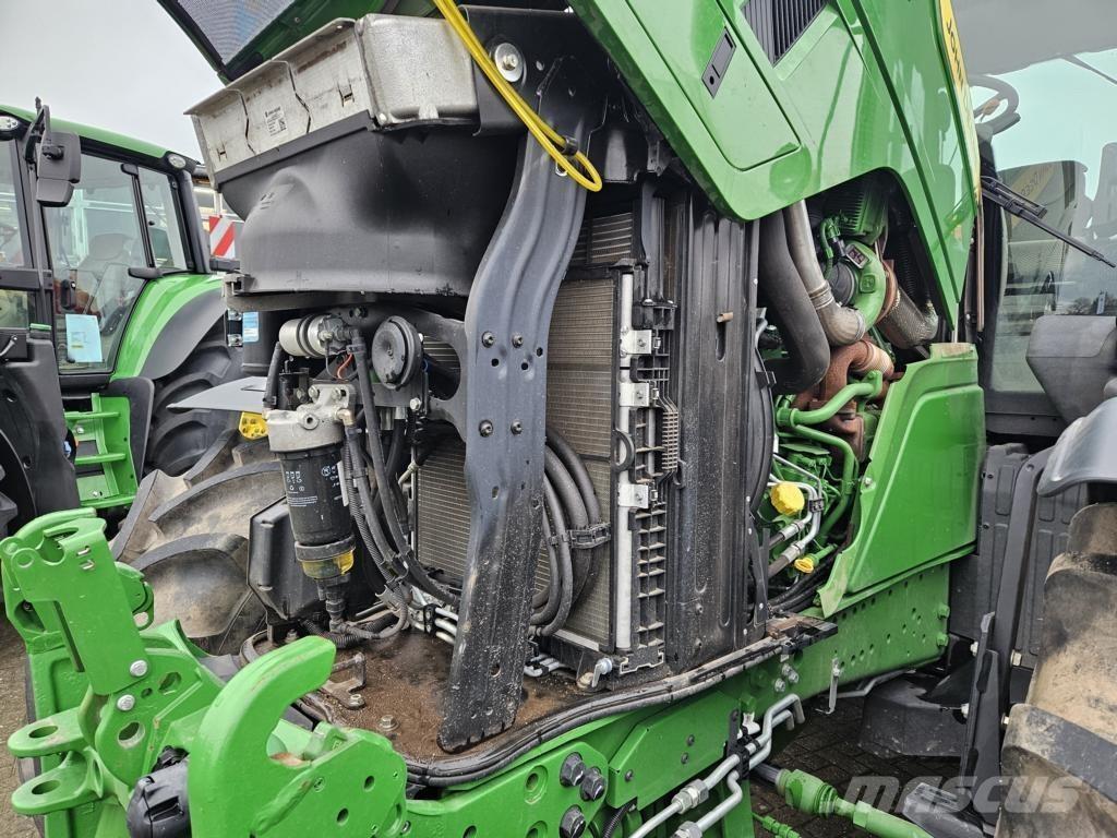John Deere 6R215 Трактора