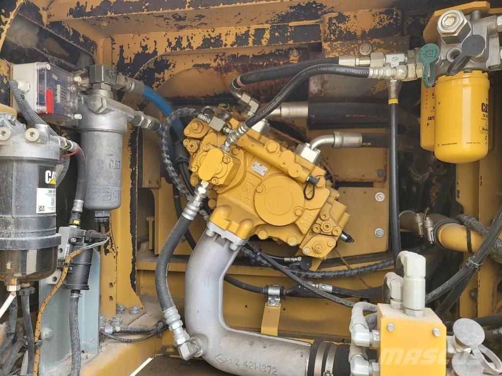 CAT 330FL Гусеничные экскаваторы