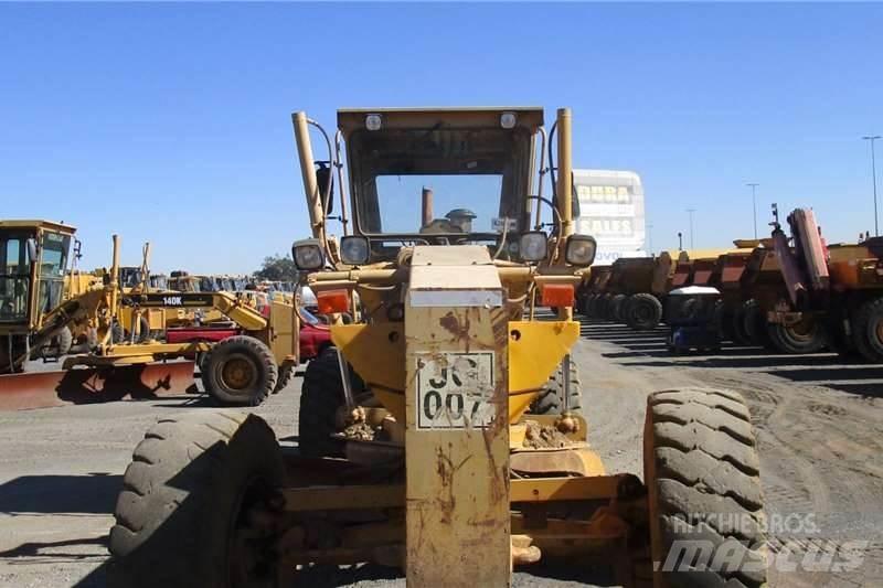 CAT 160H Грейдеры