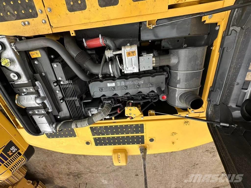 Komatsu PC 220 Гусеничные экскаваторы