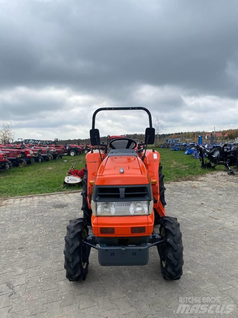 Kubota GL 240 Коммунальные тракторы