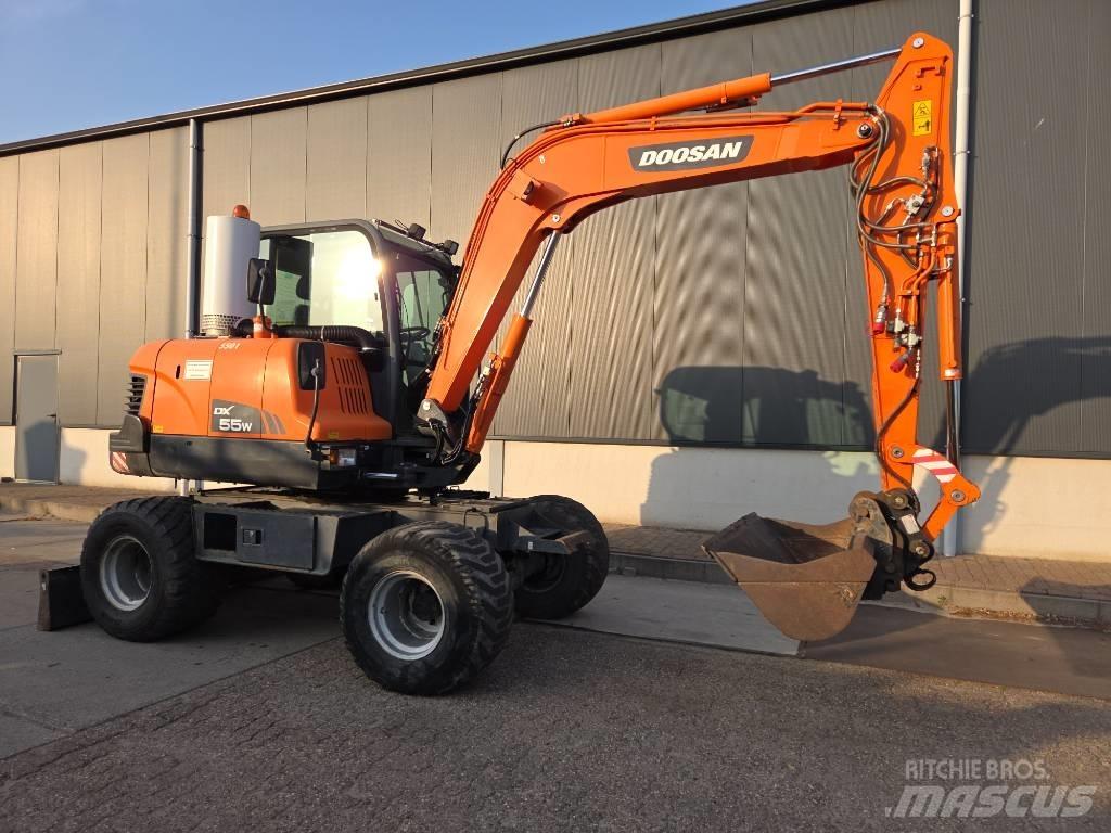 Doosan DX 55 W Колёсные экскаваторы