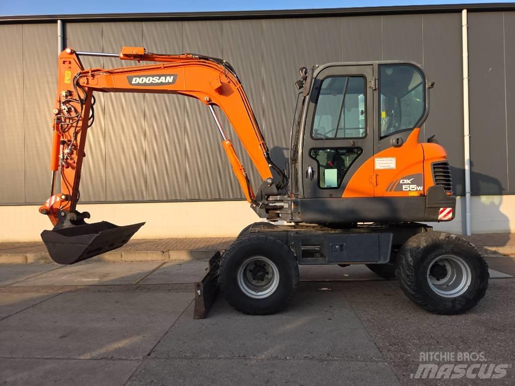 Doosan DX 55 W Колёсные экскаваторы