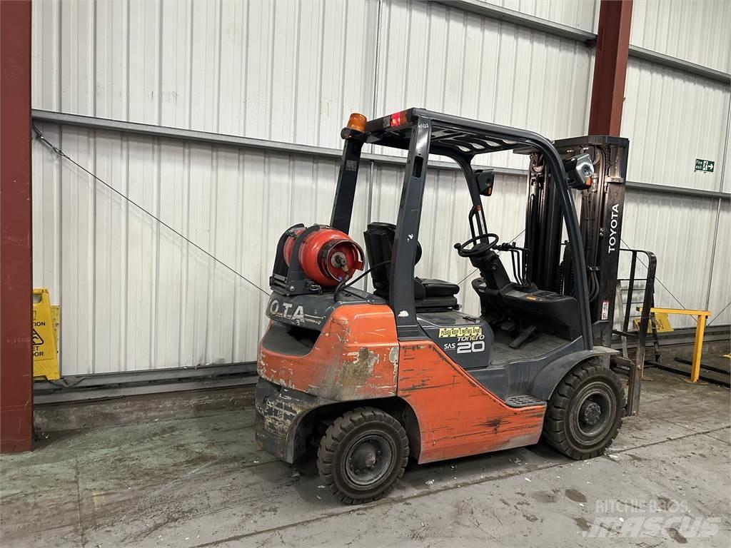 Toyota 02-8FGF20 Газовые погрузчики