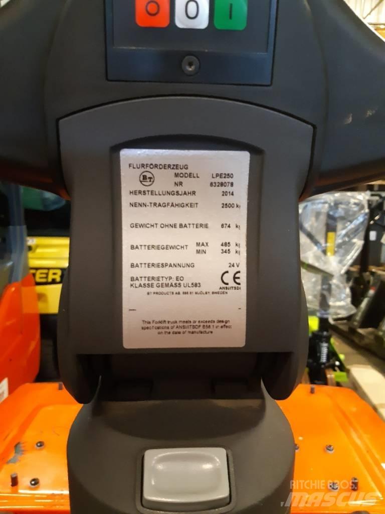 Toyota LPE250 Самоходные электрические тележки