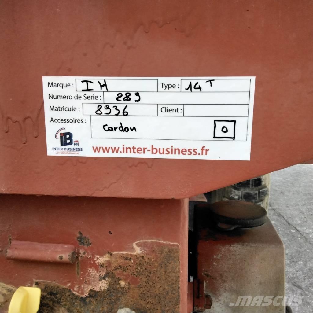 IH B14 Тракторные самосвальные прицепы