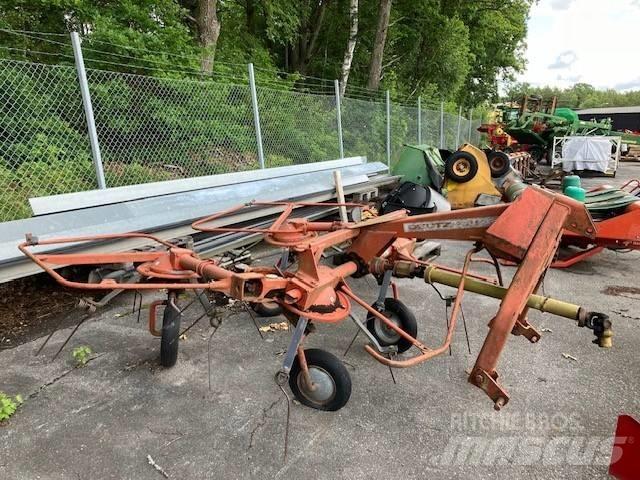 Deutz-Fahr KH400 DN Грабли-ворошилки