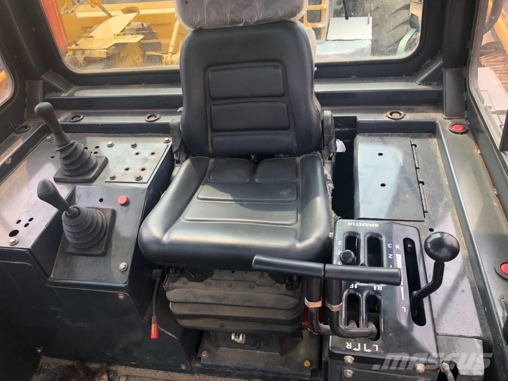 Shantui SD22 Гусеничные бульдозеры