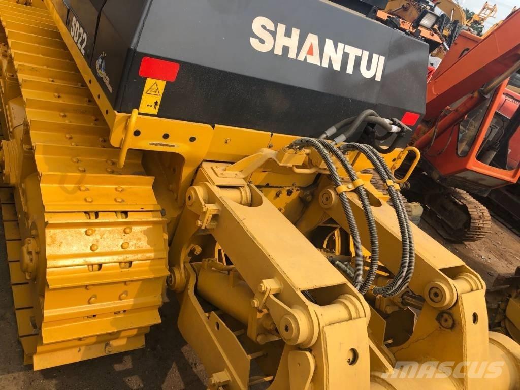 Shantui SD22 Гусеничные бульдозеры