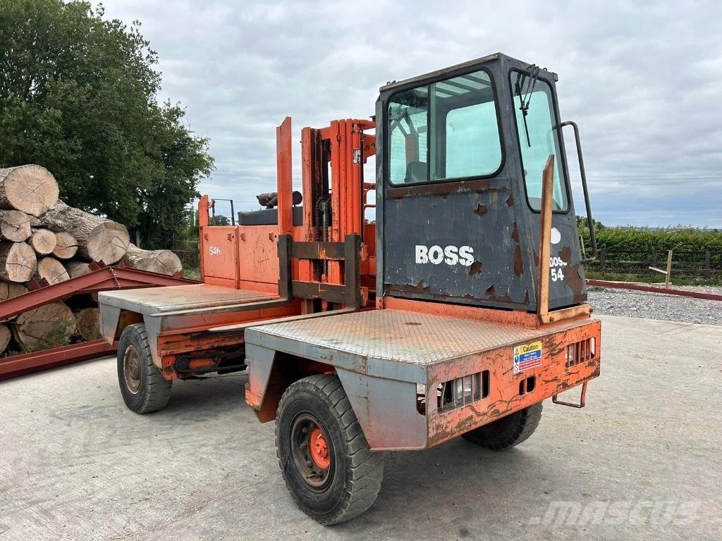 Boss 546 Боковые погрузчики