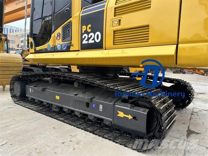 Komatsu PC 220-8 Гусеничные экскаваторы