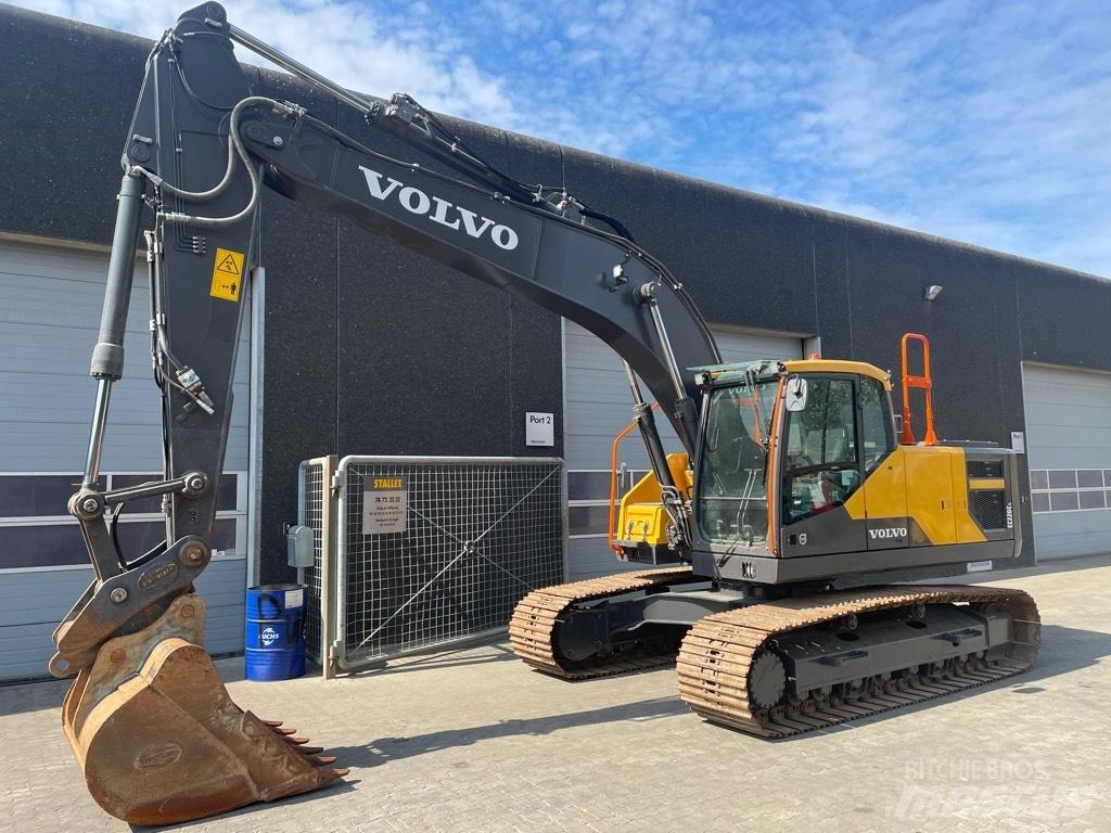 Volvo EC220E Гусеничные экскаваторы