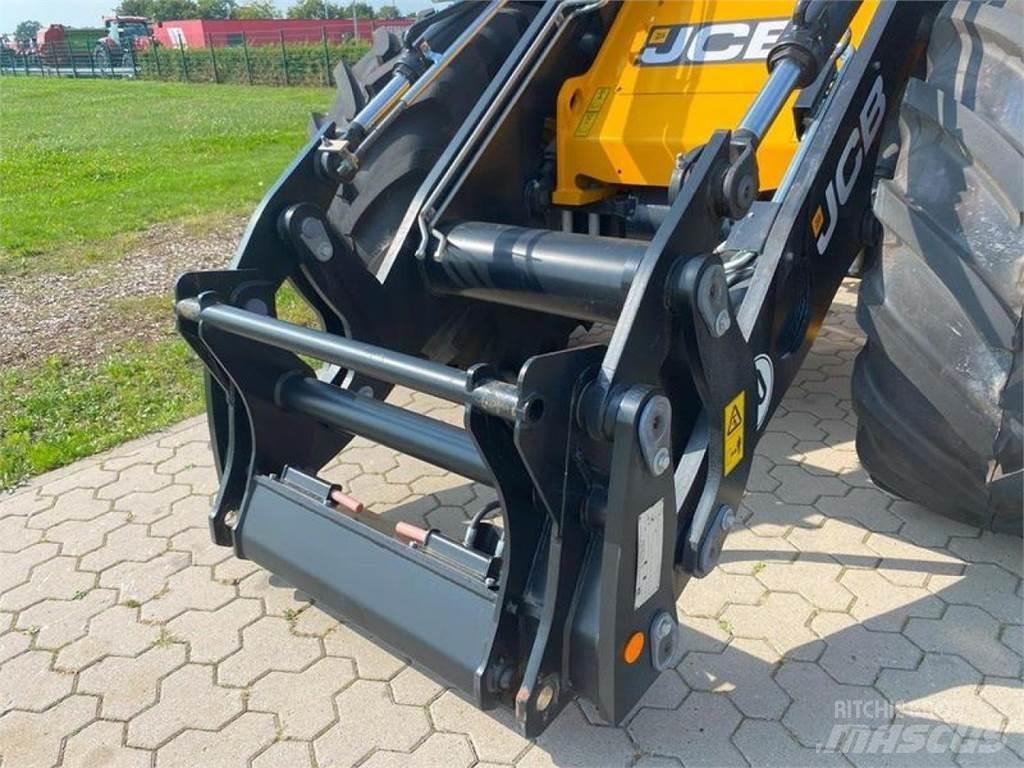 JCB 427 AGRI Фронтальные погрузчики