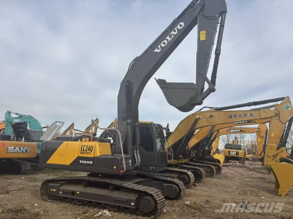 Volvo EC 240 Гусеничные экскаваторы