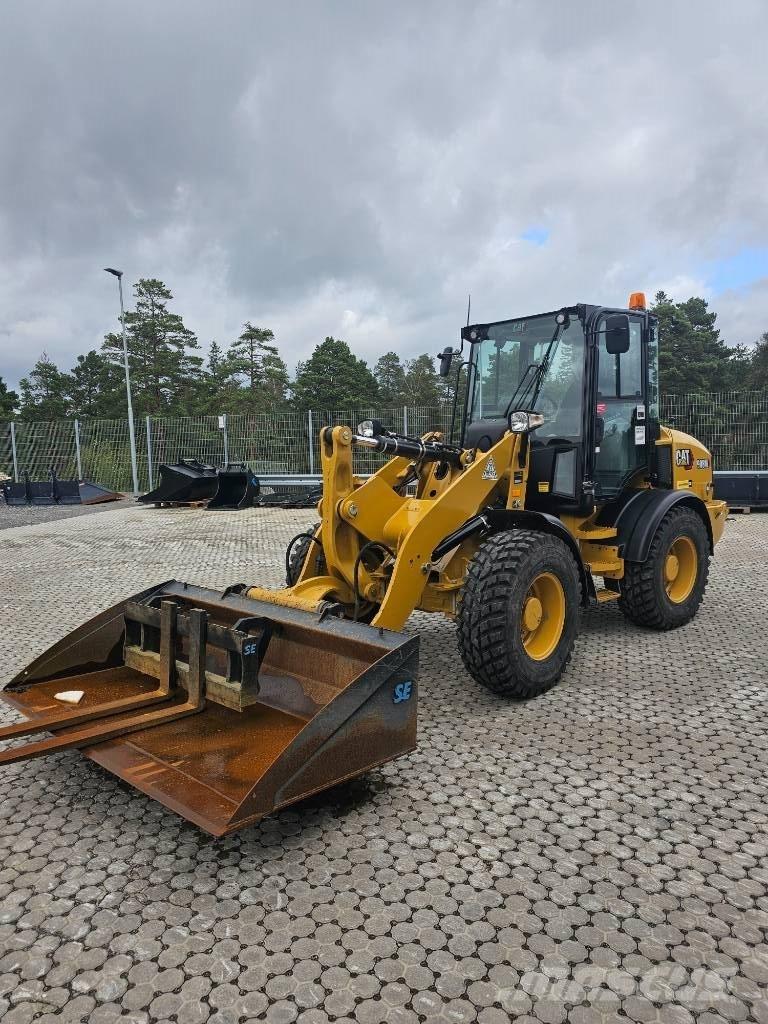 CAT 908 M Фронтальные погрузчики