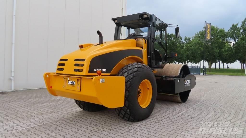 JCB VM166D Грунтовые катки