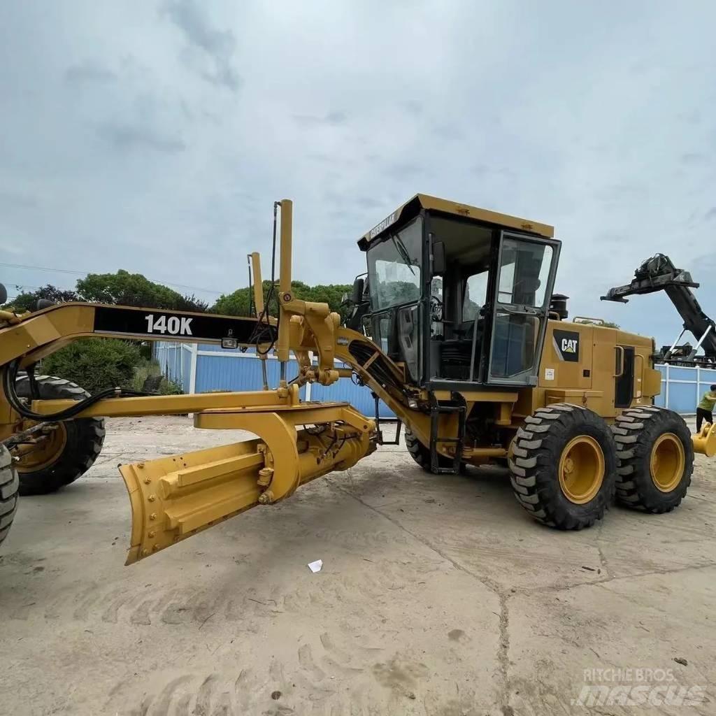 CAT 140K Грейдеры