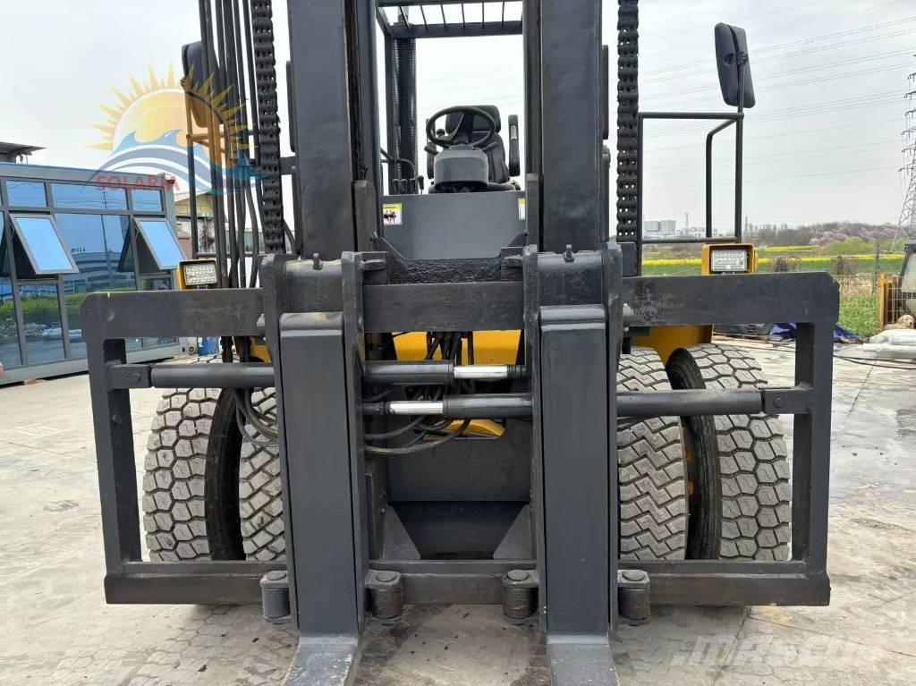 Komatsu FD 200 Дизельные погрузчики