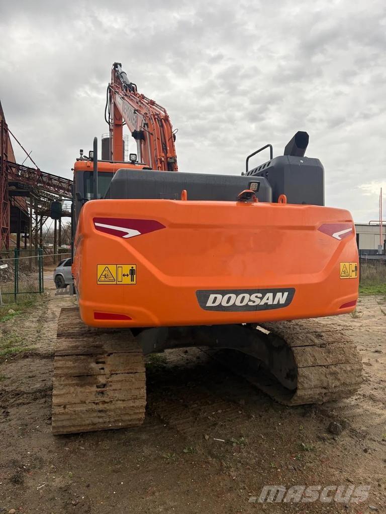 Doosan DX225LC Гусеничные экскаваторы