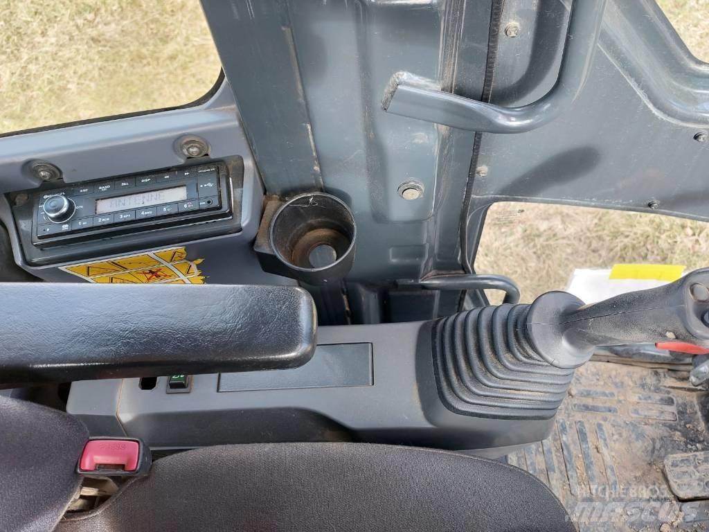 Komatsu PW 118 MR -8 Колёсные экскаваторы