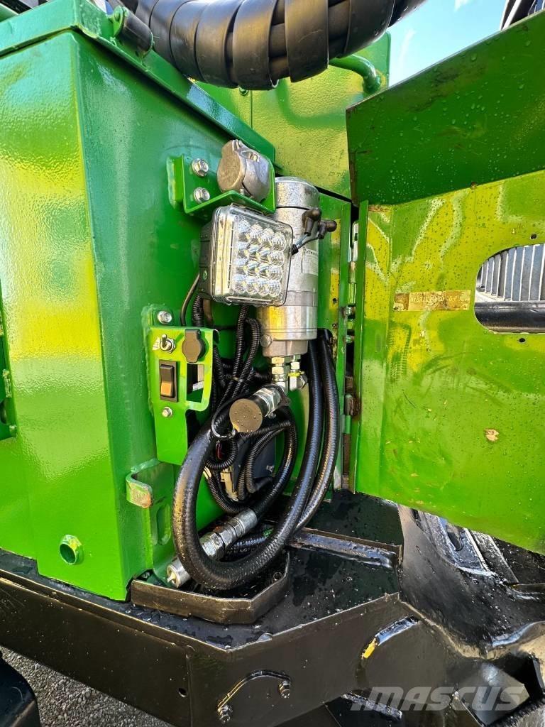 John Deere 810 E Форвардеры