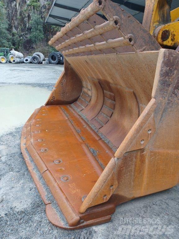 Komatsu WA800-3 Фронтальные погрузчики