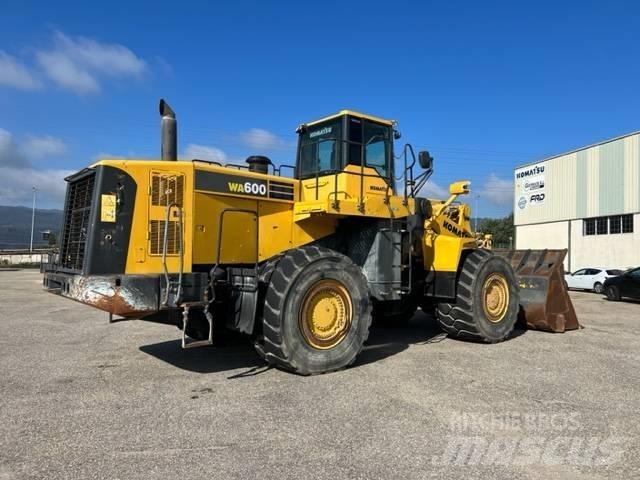 Komatsu WA 600-6 Фронтальные погрузчики