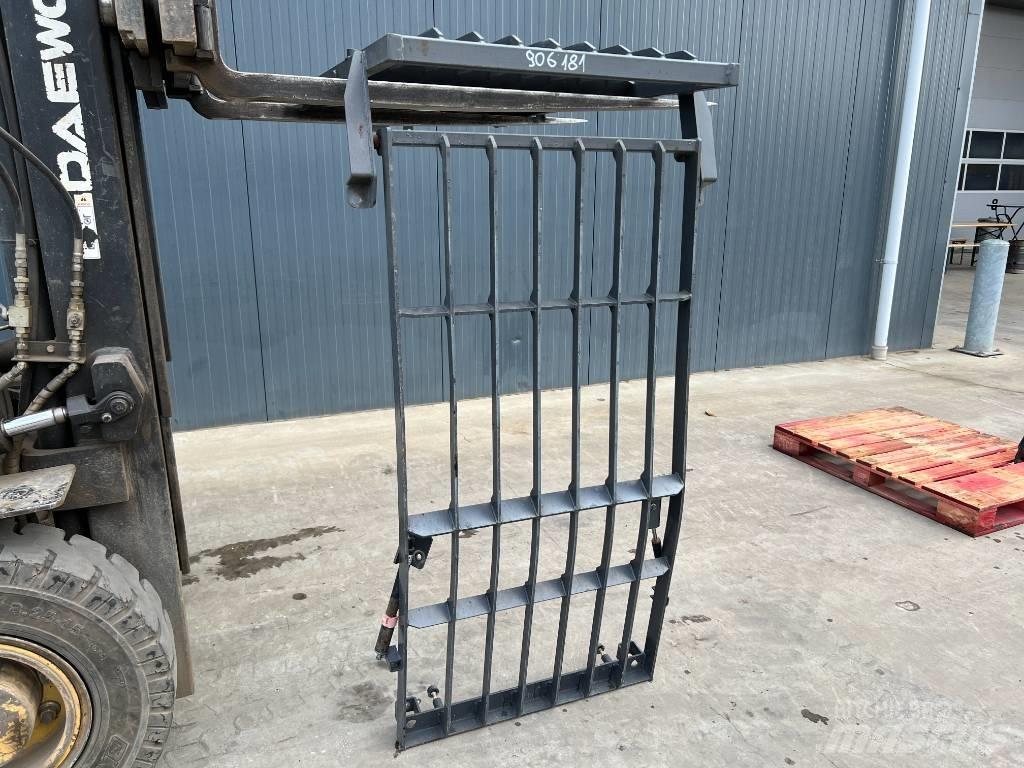 Doosan DX180 / DX225 Кабины и интерьер