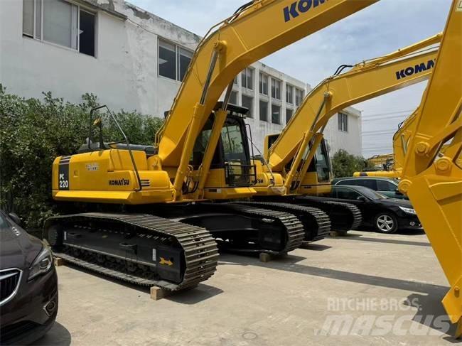 Komatsu PC 220 Гусеничные экскаваторы