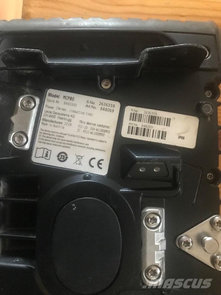 Hitachi ZX 135 US-7 Гусеничные экскаваторы