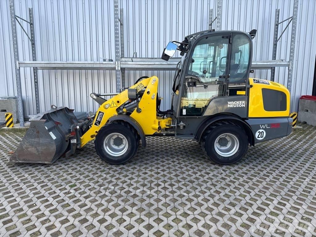 Wacker Neuson WL32 Фронтальные погрузчики