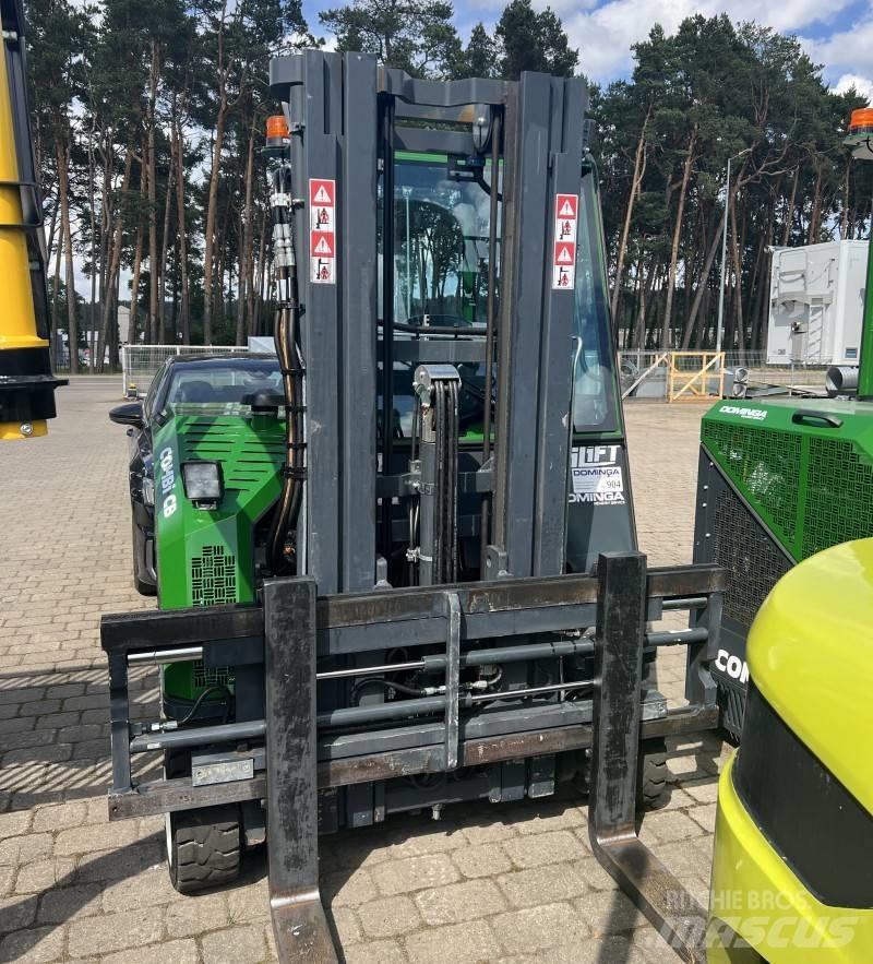 Combilift CB2500 4-x ходовые ричтраки