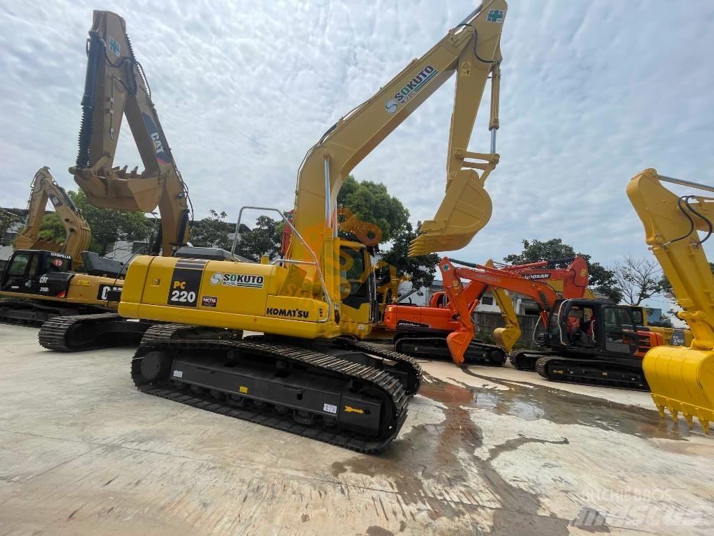 Komatsu PC 220 Гусеничные экскаваторы