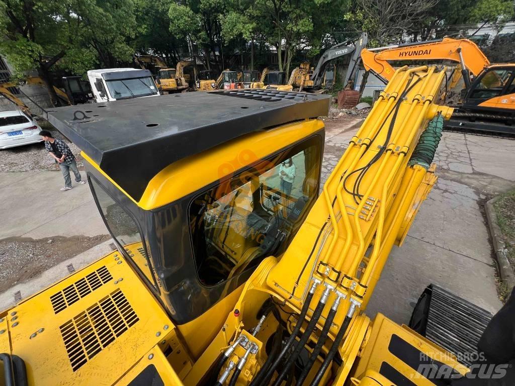 Komatsu PC 220 Гусеничные экскаваторы