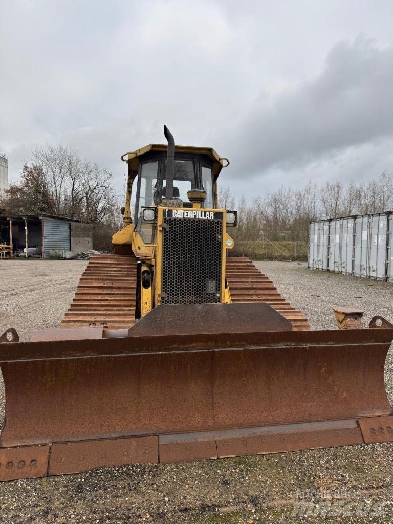 CAT D 5 M LGP Гусеничные бульдозеры
