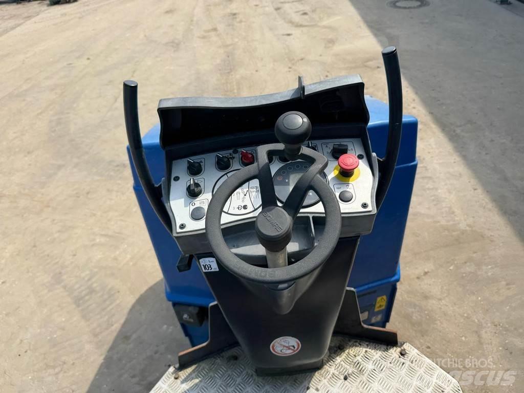 Bomag BW 100 AD-5 Катки тротуарные