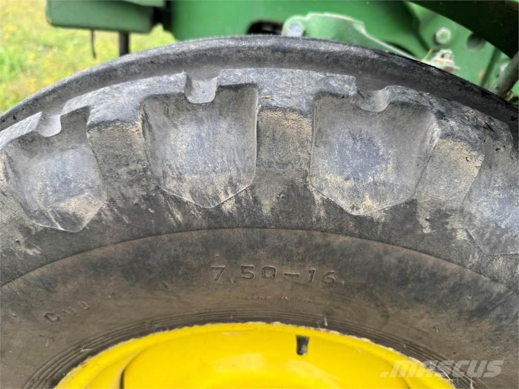 John Deere 1040 S Трактора