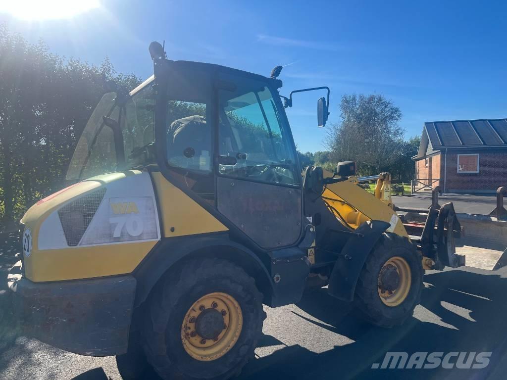 Komatsu WA 70-5 Малые погрузчики
