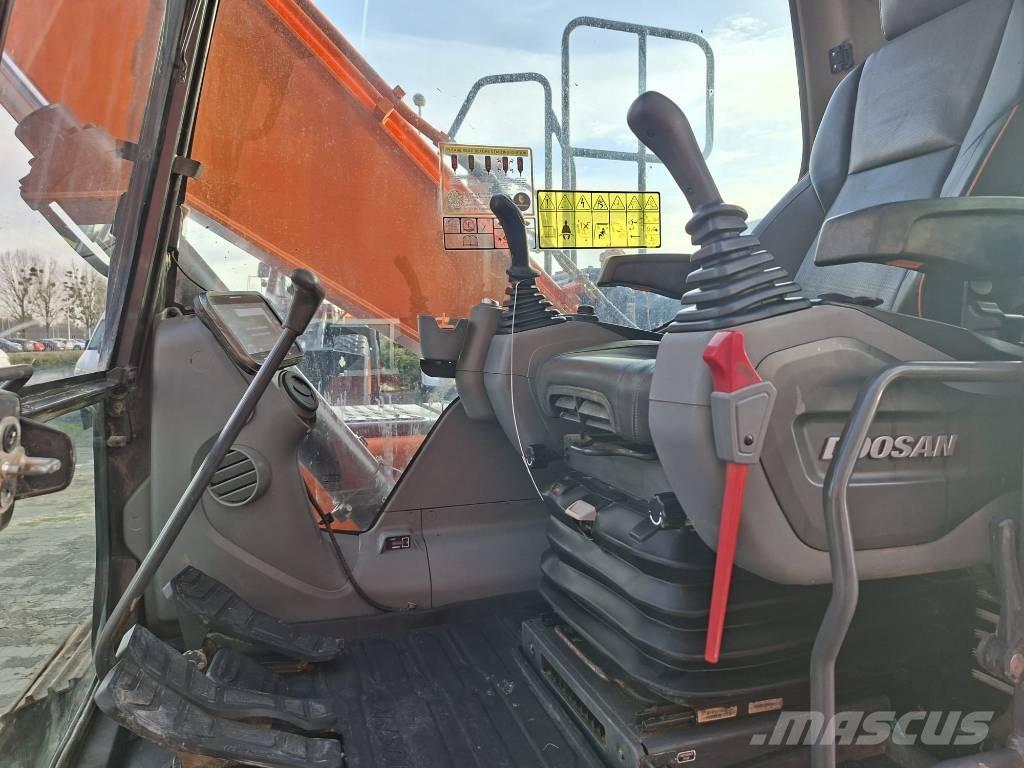 Doosan DX140LC-7 Гусеничные экскаваторы